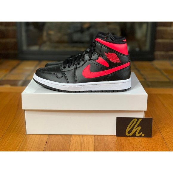Size 6.5 w Air Jordan 1 Mid "Siren Red" - Picture 1 of 5
